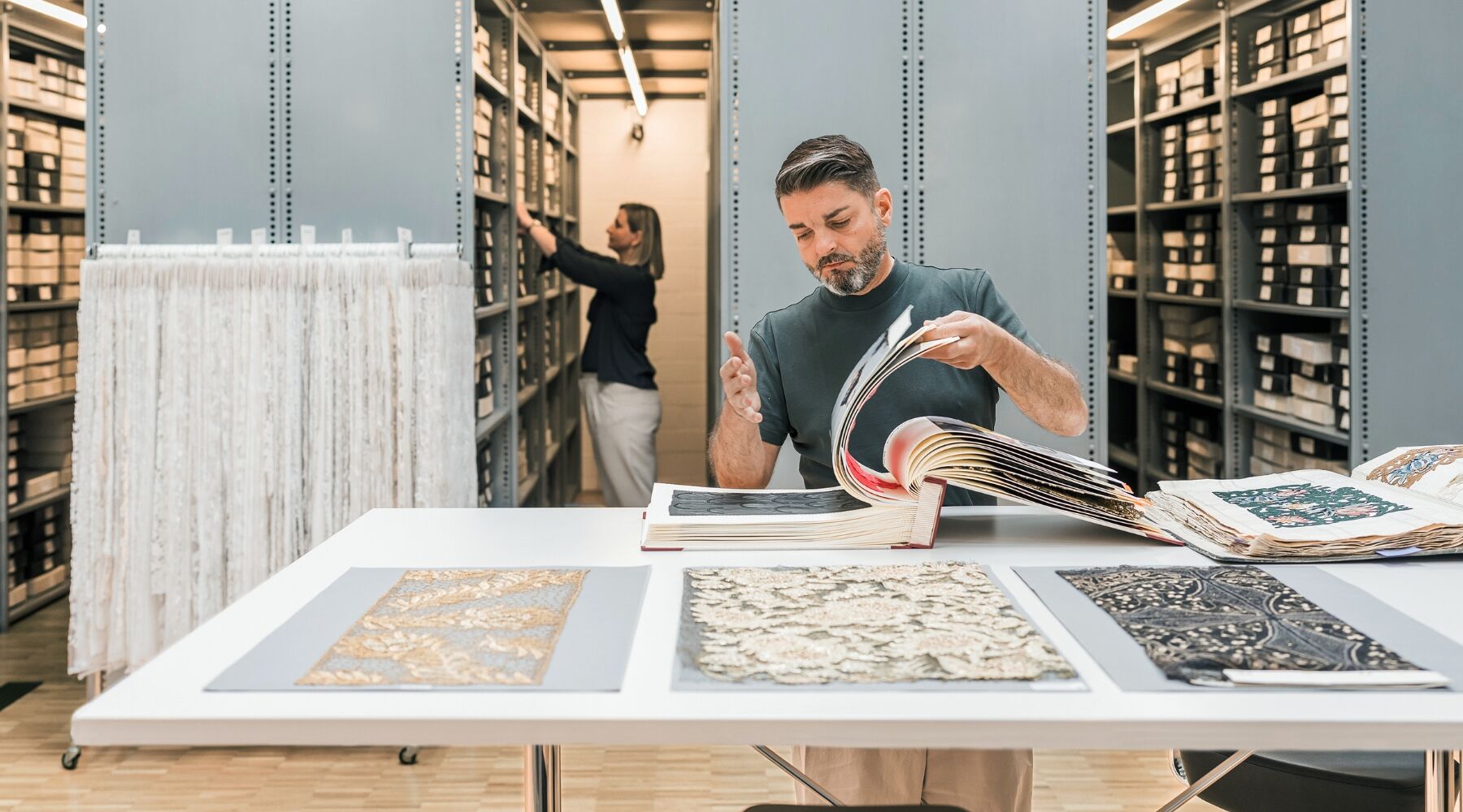 Archiv von Forster Willi in St.Gallen mit Stickereibüchern